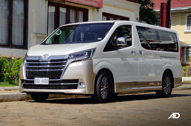 Toyota HI-ACE (Elite)